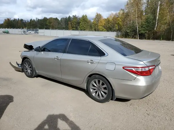 4T1BF1FK9GU614632 2016 TOYOTA CAMRY - Image 2