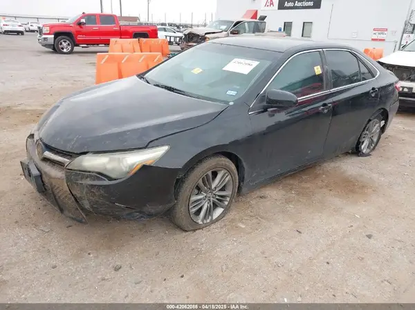4T1BF1FK9GU999903 2016 TOYOTA CAMRY - Image 2