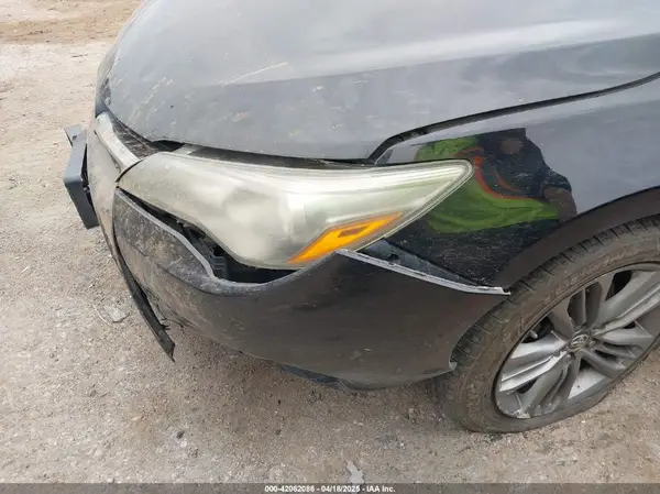 2016 TOYOTA CAMRY auction photo 6