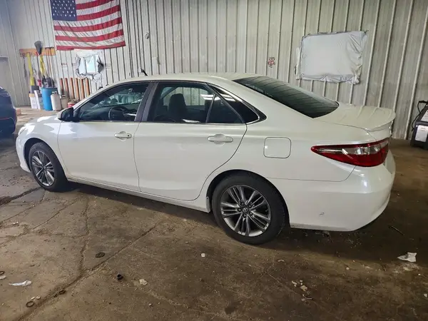 4T1BF1FK9HU273573 2017 TOYOTA CAMRY - Image 2