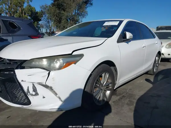 4T1BF1FK9HU273833 2017 TOYOTA CAMRY - Image 2