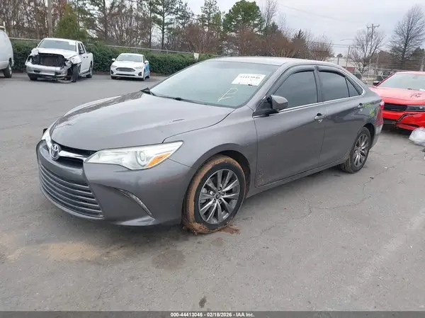 4T1BF1FK9HU278577 2017 TOYOTA CAMRY - Image 2