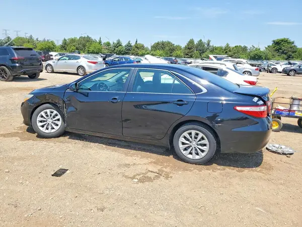 4T1BF1FK9HU279924 2017 TOYOTA CAMRY - Image 2