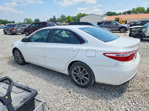 4T1BF1FK9HU280023 2017 TOYOTA CAMRY - Image 2