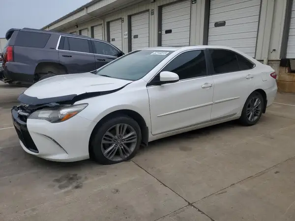 4T1BF1FK9HU281284 2017 TOYOTA CAMRY - Image 1