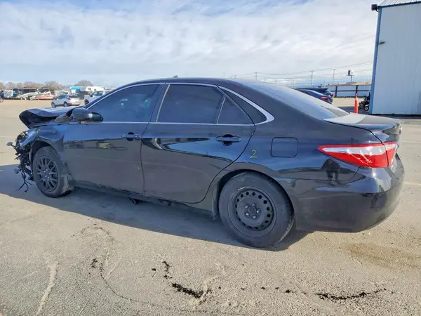 4T1BF1FK9HU281611 2017 TOYOTA CAMRY - Image 2