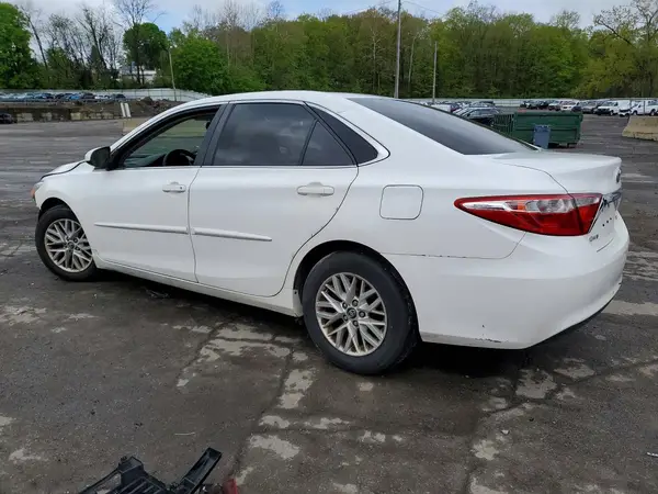 4T1BF1FK9HU284170 2017 TOYOTA CAMRY - Image 2