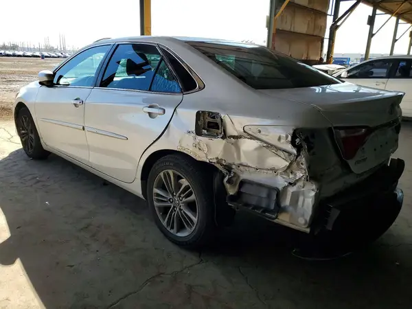 4T1BF1FK9HU284993 2017 TOYOTA CAMRY - Image 2