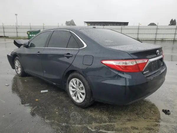 4T1BF1FK9HU286985 2017 TOYOTA CAMRY - Image 2