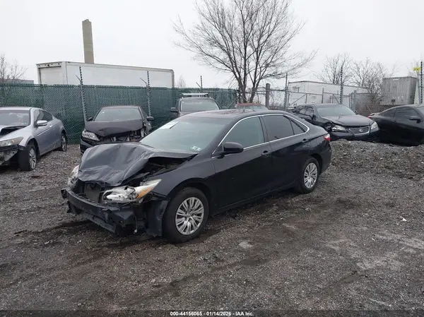 4T1BF1FK9HU287845 2017 TOYOTA CAMRY - Image 2