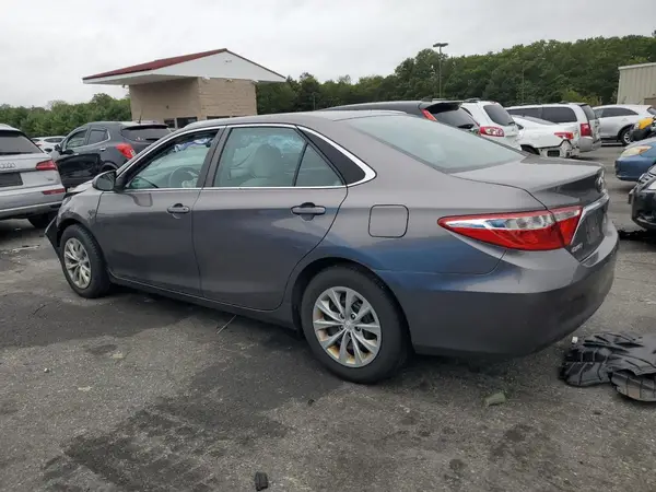 4T1BF1FK9HU288008 2017 TOYOTA CAMRY - Image 2