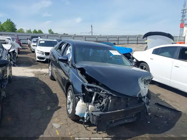 4T1BF1FK9HU288588 2017 TOYOTA CAMRY - Image 1