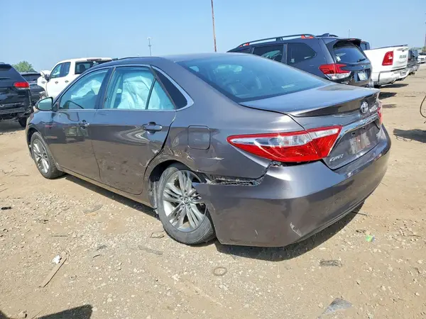 4T1BF1FK9HU289613 2017 TOYOTA CAMRY - Image 2
