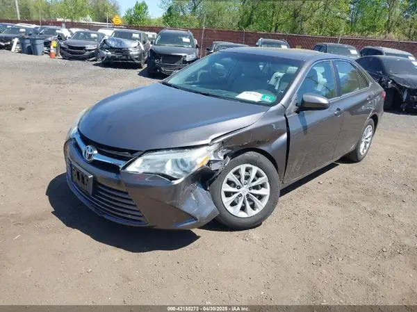 4T1BF1FK9HU293225 2017 TOYOTA CAMRY - Image 2