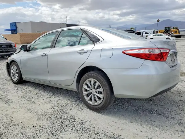 4T1BF1FK9HU293399 2017 TOYOTA CAMRY - Image 2