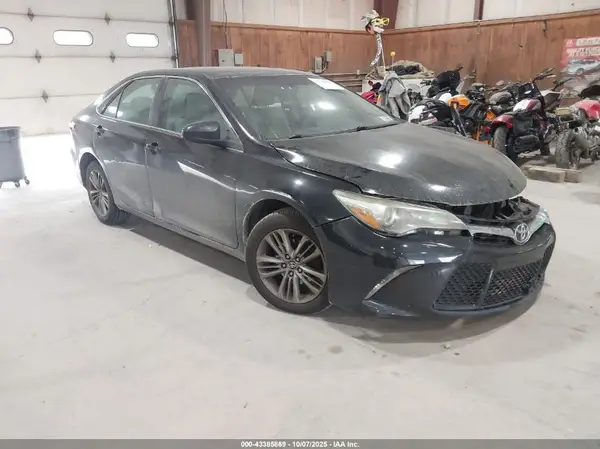 4T1BF1FK9HU297615 2017 TOYOTA CAMRY - Image 1
