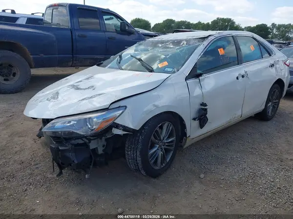 4T1BF1FK9HU297713 2017 TOYOTA CAMRY - Image 2