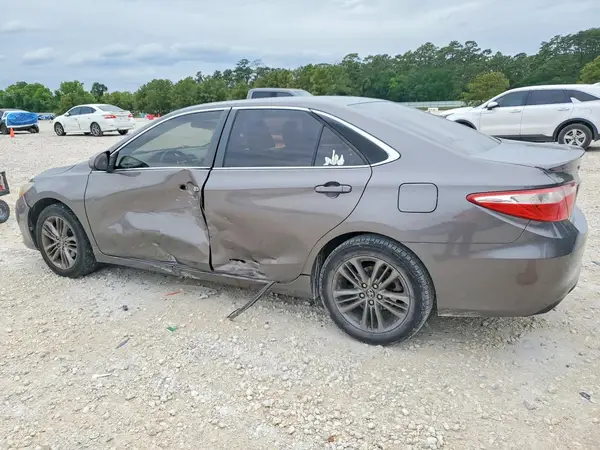 4T1BF1FK9HU300285 2017 TOYOTA CAMRY - Image 2