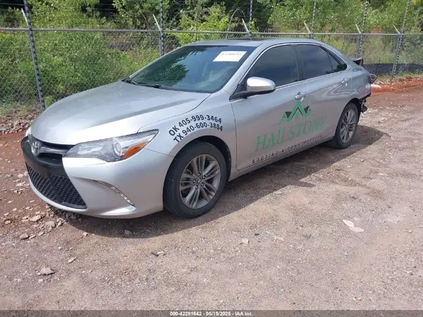 4T1BF1FK9HU300447 2017 TOYOTA CAMRY - Image 2