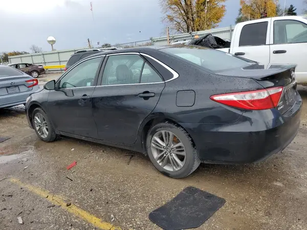 4T1BF1FK9HU302067 2017 TOYOTA CAMRY - Image 2