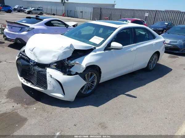 4T1BF1FK9HU302201 2017 TOYOTA CAMRY - Image 2
