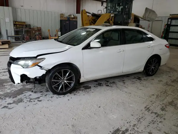 4T1BF1FK9HU302229 2017 TOYOTA CAMRY - Image 1