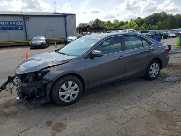 4T1BF1FK9HU303543 2017 TOYOTA CAMRY - Image 1