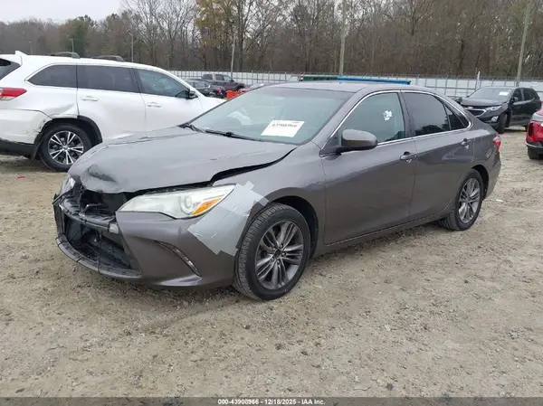 4T1BF1FK9HU303686 2017 TOYOTA CAMRY - Image 2