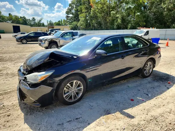 4T1BF1FK9HU305065 2017 TOYOTA CAMRY - Image 1