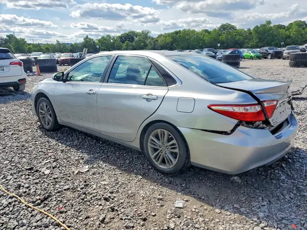 4T1BF1FK9HU305356 2017 TOYOTA CAMRY - Image 2