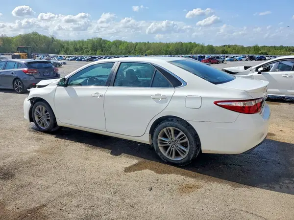 4T1BF1FK9HU305437 2017 TOYOTA CAMRY - Image 2