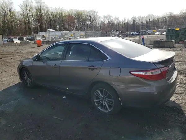 4T1BF1FK9HU311819 2017 TOYOTA CAMRY - Image 2