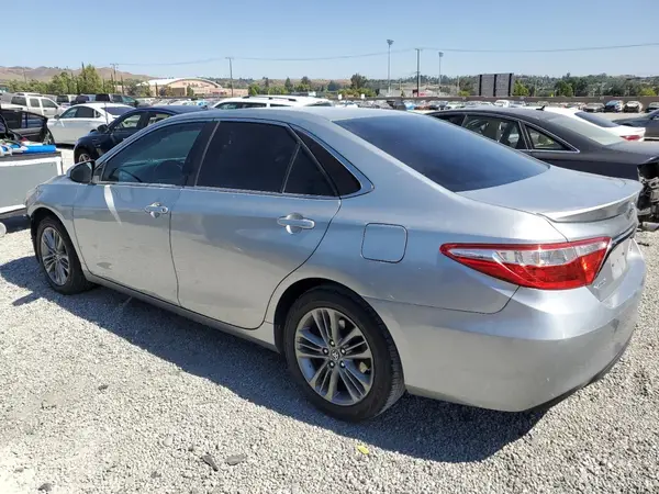 4T1BF1FK9HU315580 2017 TOYOTA CAMRY - Image 2