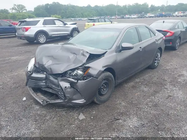 4T1BF1FK9HU316342 2017 TOYOTA CAMRY - Image 2
