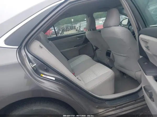 4T1BF1FK9HU316342 2017 TOYOTA CAMRY - Image 8