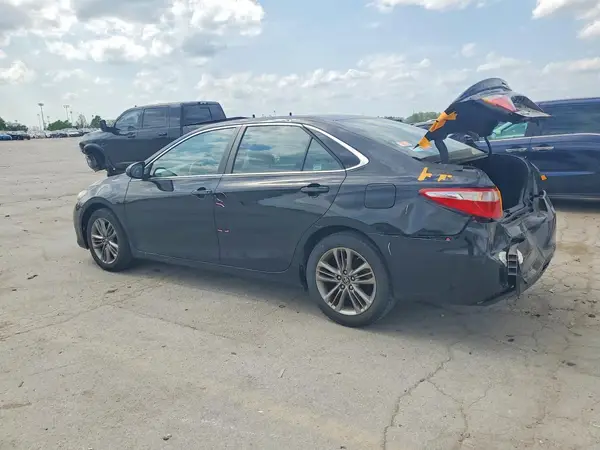 4T1BF1FK9HU317524 2017 TOYOTA CAMRY - Image 2