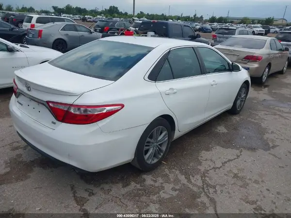 4T1BF1FK9HU317782 2017 TOYOTA CAMRY - Image 2