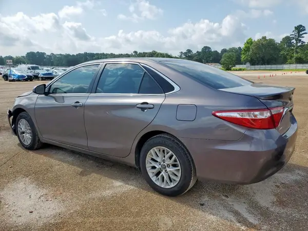 4T1BF1FK9HU318981 2017 TOYOTA CAMRY - Image 2