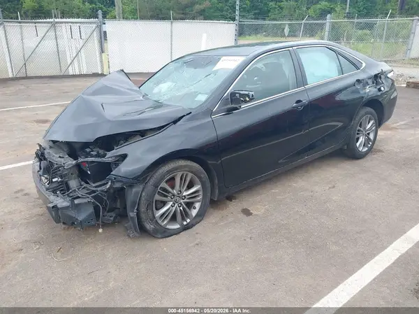 4T1BF1FK9HU320665 2017 TOYOTA CAMRY - Image 2