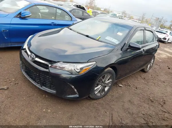 4T1BF1FK9HU320729 2017 TOYOTA CAMRY - Image 2