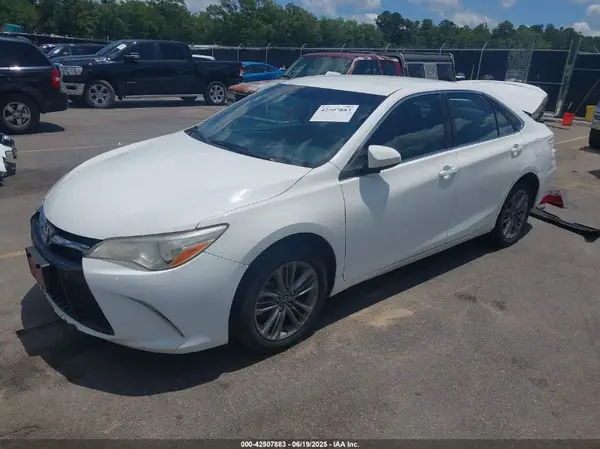 4T1BF1FK9HU321279 2017 TOYOTA CAMRY - Image 2