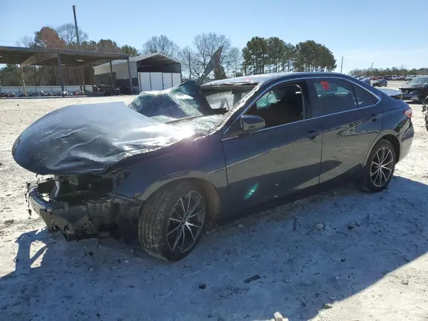 4T1BF1FK9HU322173 2017 TOYOTA CAMRY - Image 1