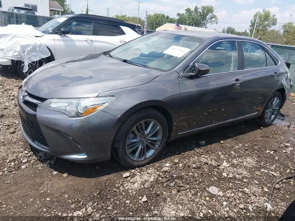 4T1BF1FK9HU326840 2017 TOYOTA CAMRY - Image 2