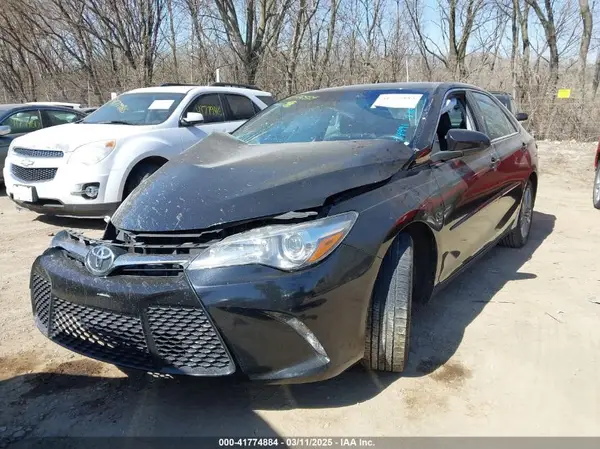 4T1BF1FK9HU327938 2017 TOYOTA CAMRY - Image 2