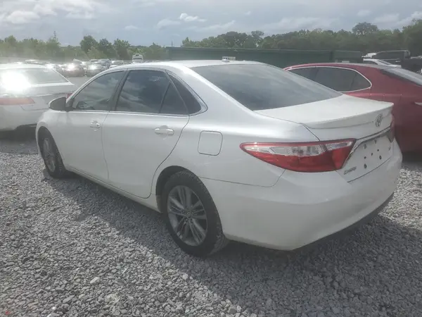 4T1BF1FK9HU328944 2017 TOYOTA CAMRY - Image 2