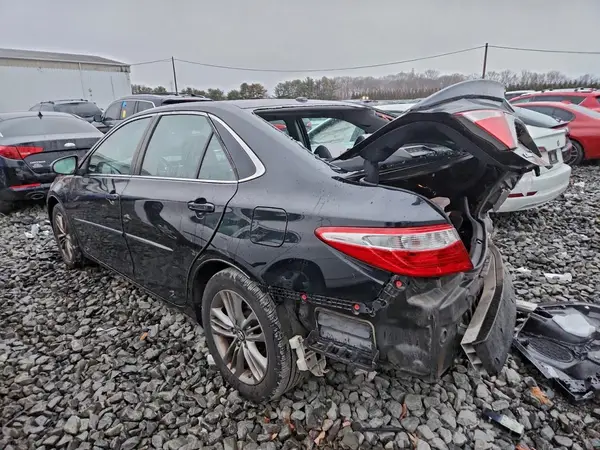 4T1BF1FK9HU329057 2017 TOYOTA CAMRY - Image 2