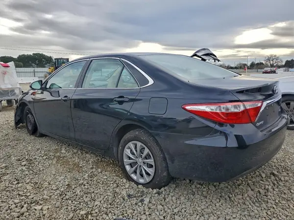 4T1BF1FK9HU331567 2017 TOYOTA CAMRY - Image 2