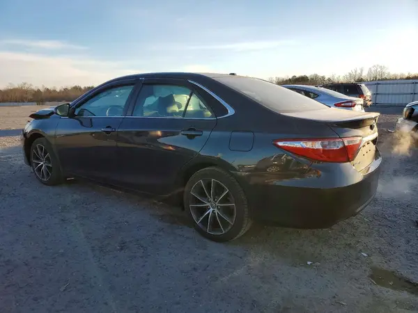 4T1BF1FK9HU332203 2017 TOYOTA CAMRY - Image 2