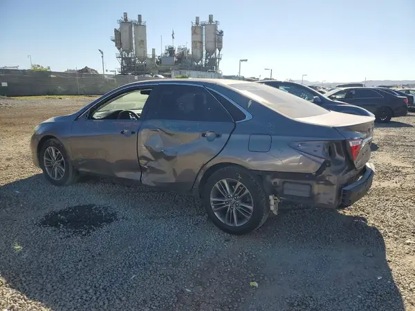4T1BF1FK9HU333514 2017 TOYOTA CAMRY - Image 2