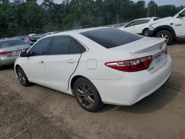 4T1BF1FK9HU333867 2017 TOYOTA CAMRY - Image 2